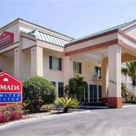 Ramada Limited Clearwater Hotel And Suites Zewnętrze zdjęcie